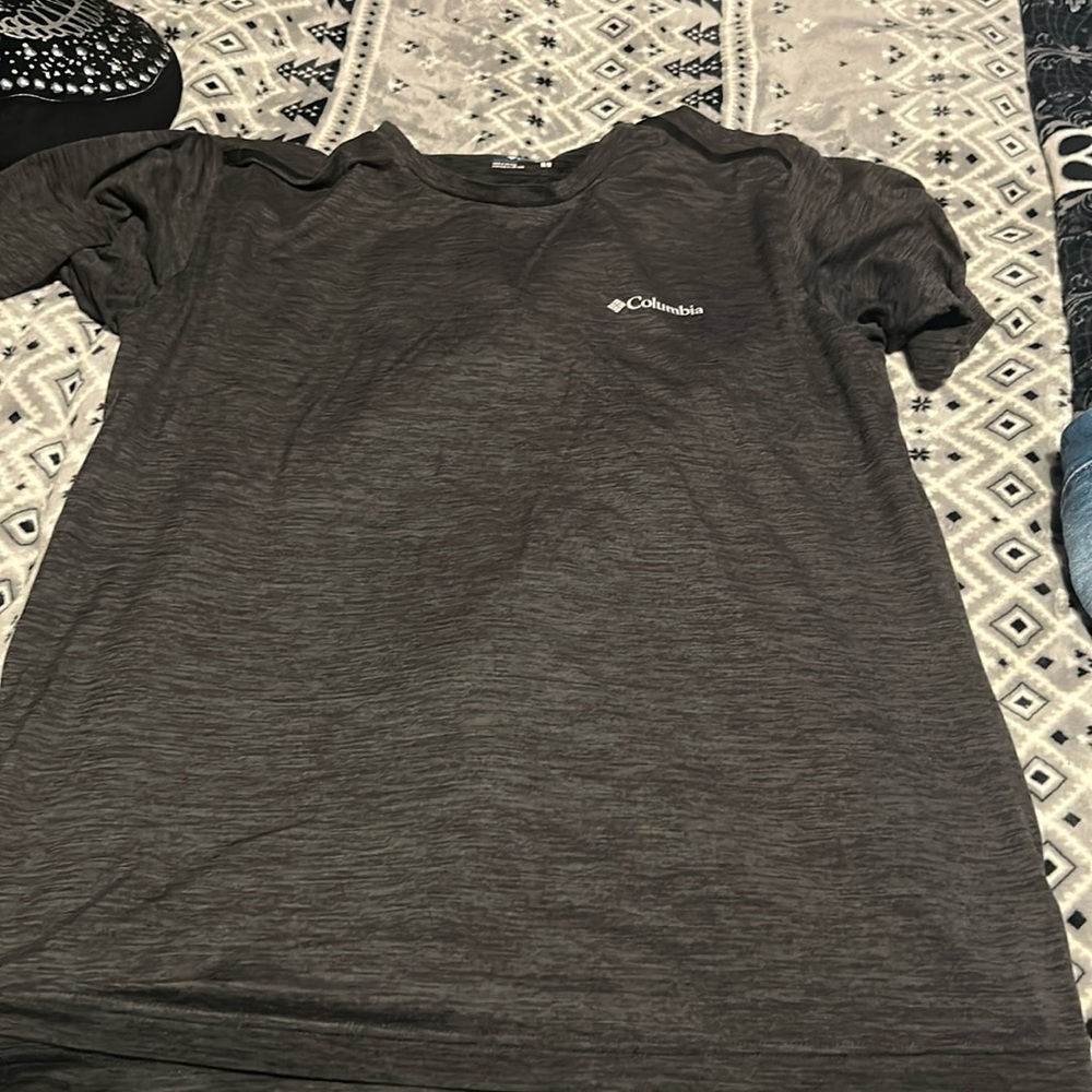 Moot men’s Columbia tshirt